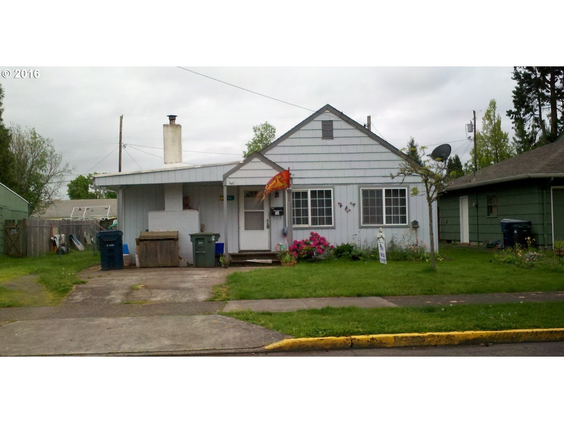1805 J St, Springfield, OR 97477 photo 1