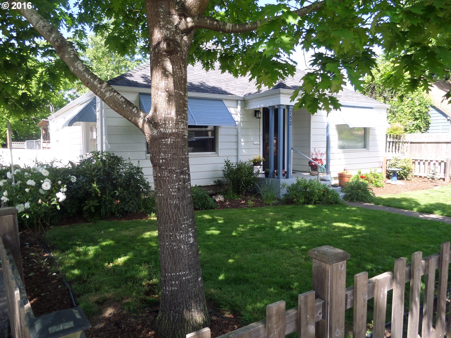752 9th St, Springfield, OR 97477 photo 1