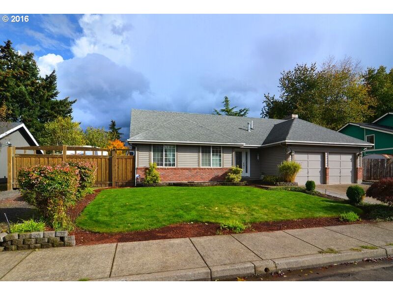 2095 Cosmoledo St, Eugene, OR 97402 photo 1