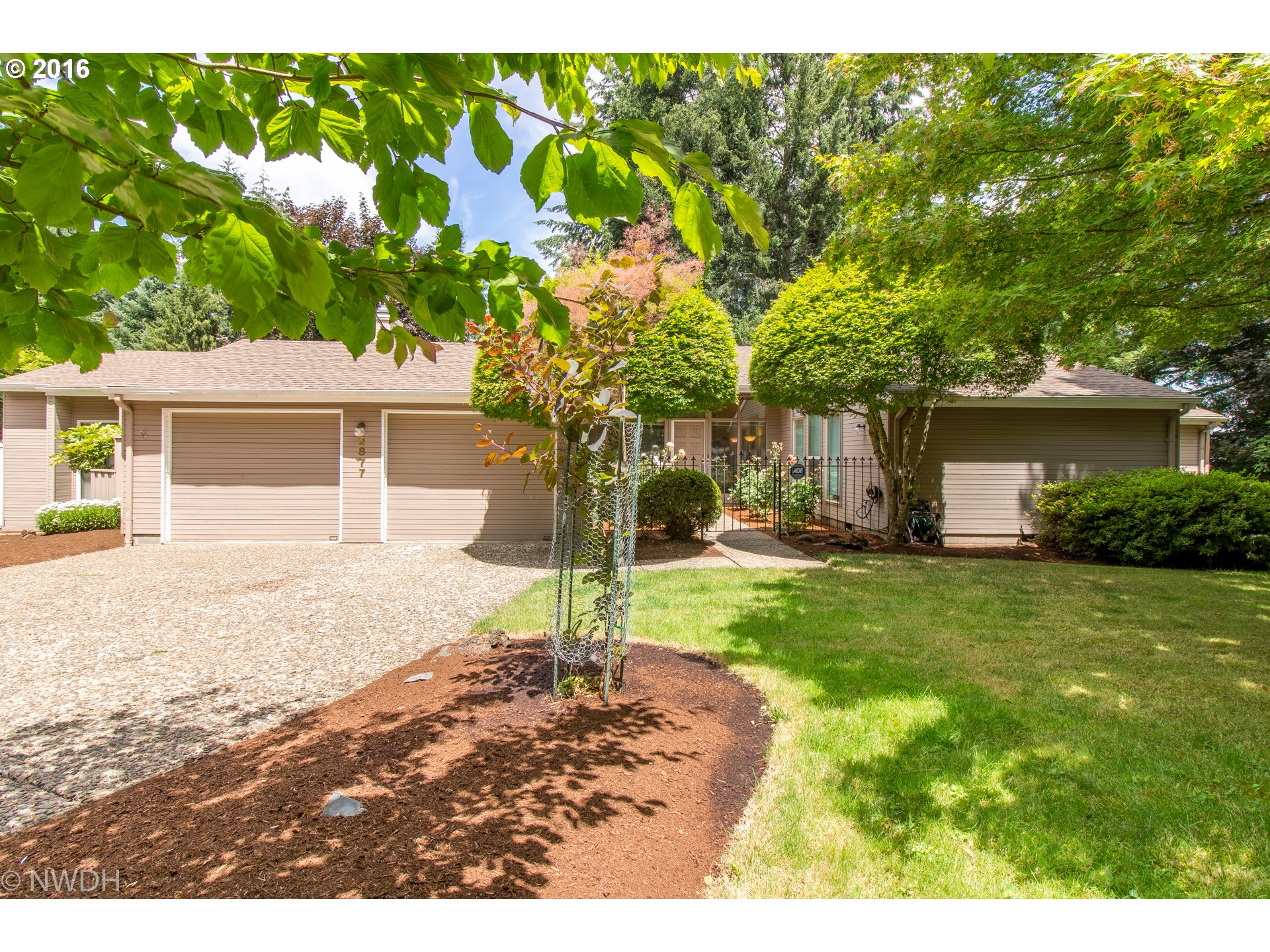 2877 City View St, Eugene, OR 97405 photo 1