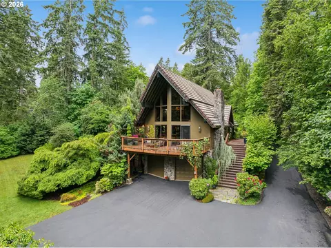 30625 SW Riverwood Dr, West Linn, OR 97068