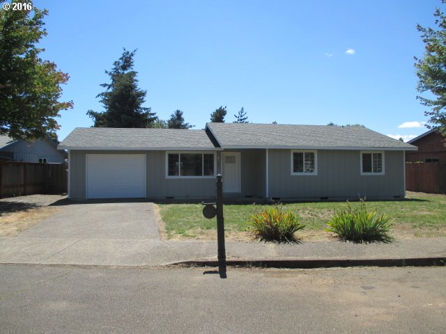 451 NE 3rd St, Willamina, OR 97396 photo 1