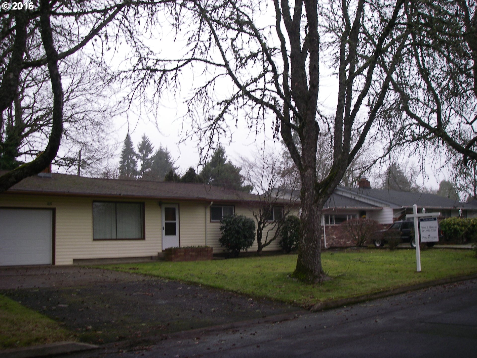 1925 Monterey Ln, Eugene, OR 97401 photo 1