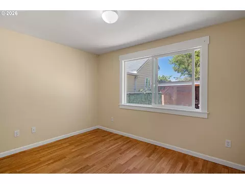 Bedroom - 2631 Edison St, Eugene, OR 97402 photo 2 of 4