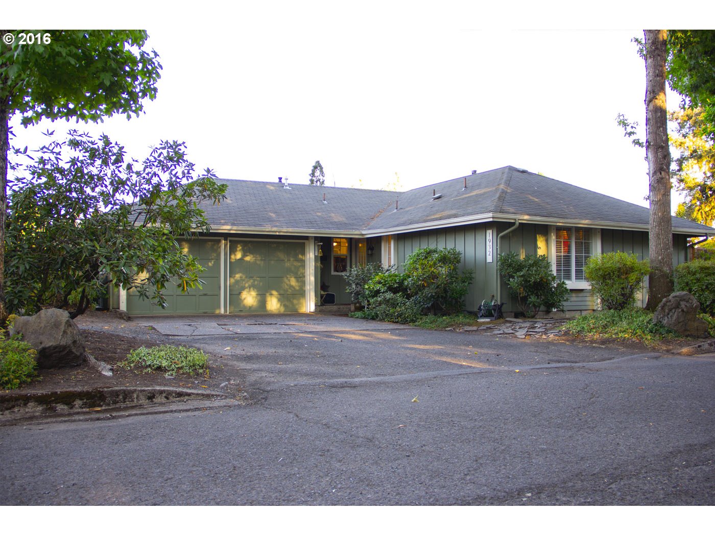 1932 Minda Dr, Eugene, OR 97401 photo 1