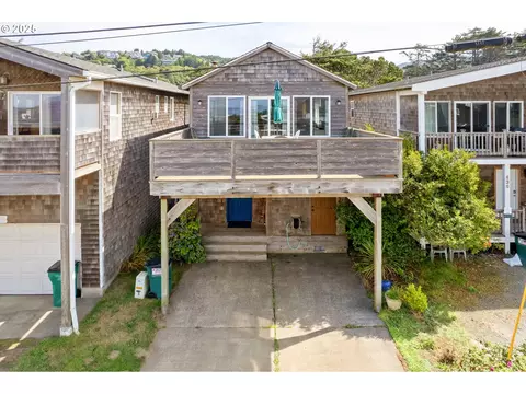 628 S Pacific St, Rockaway Beach, OR 97136