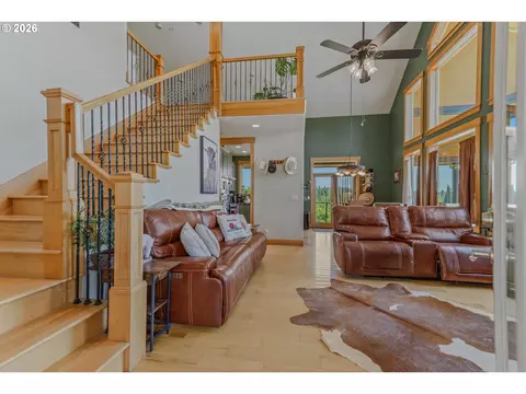 29455 Gregory Rd, Rainier, OR 97048 photo 2