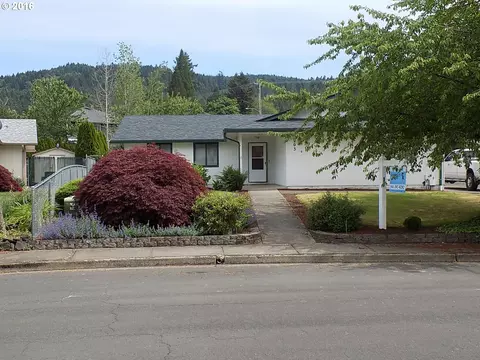 203 74th Pl, Springfield, OR 97478 photo 1