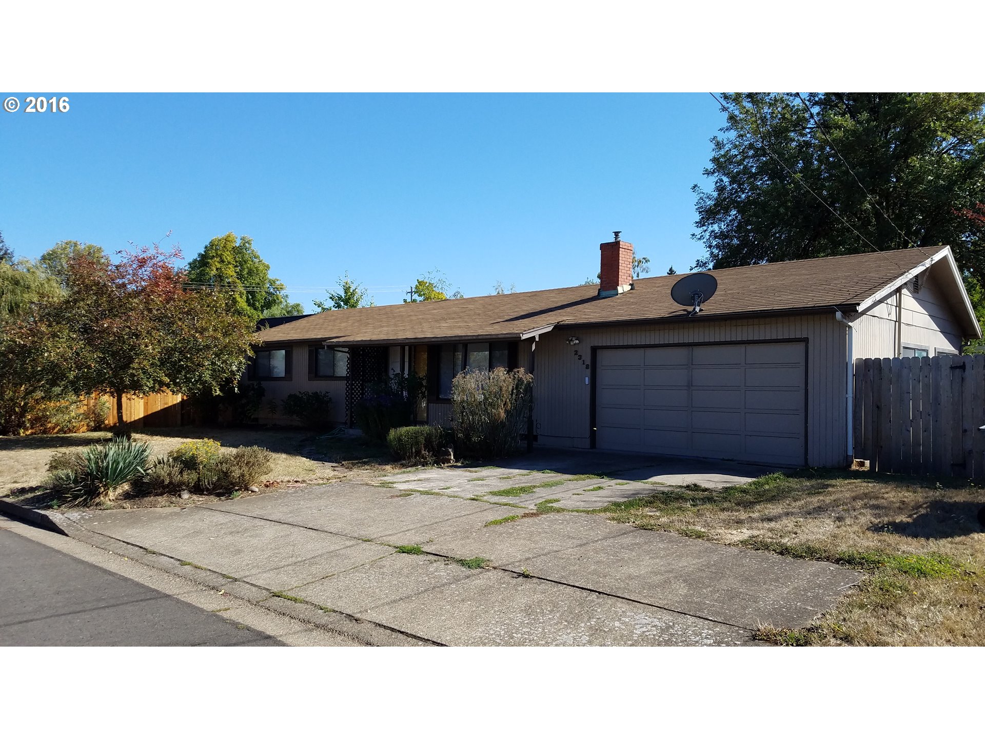 2318 W 20th Ave, Eugene, OR 97405 photo 1