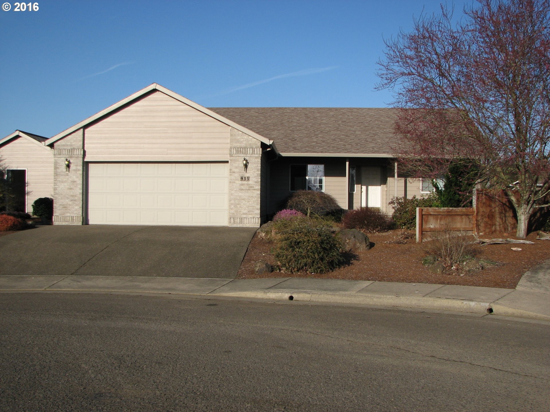 935 Bronco Ave, Molalla, OR 97038 photo 1