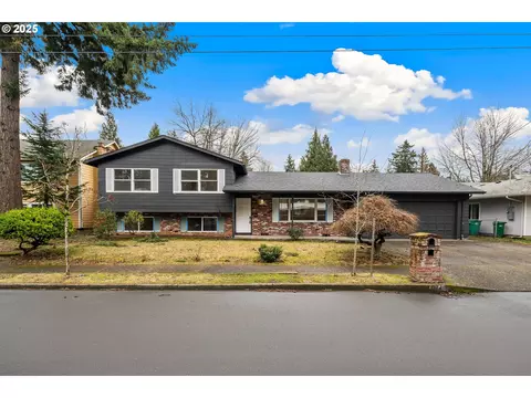 17740 NE Couch St, Portland, OR 97230