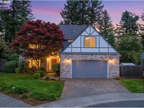 2325 SW Huber Ct, Portland, OR 97219