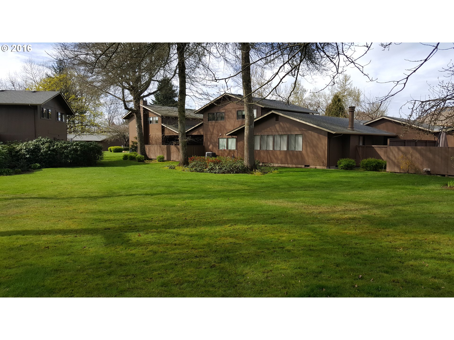 2232 Ridgeway Dr, Eugene, OR 97401 photo 1