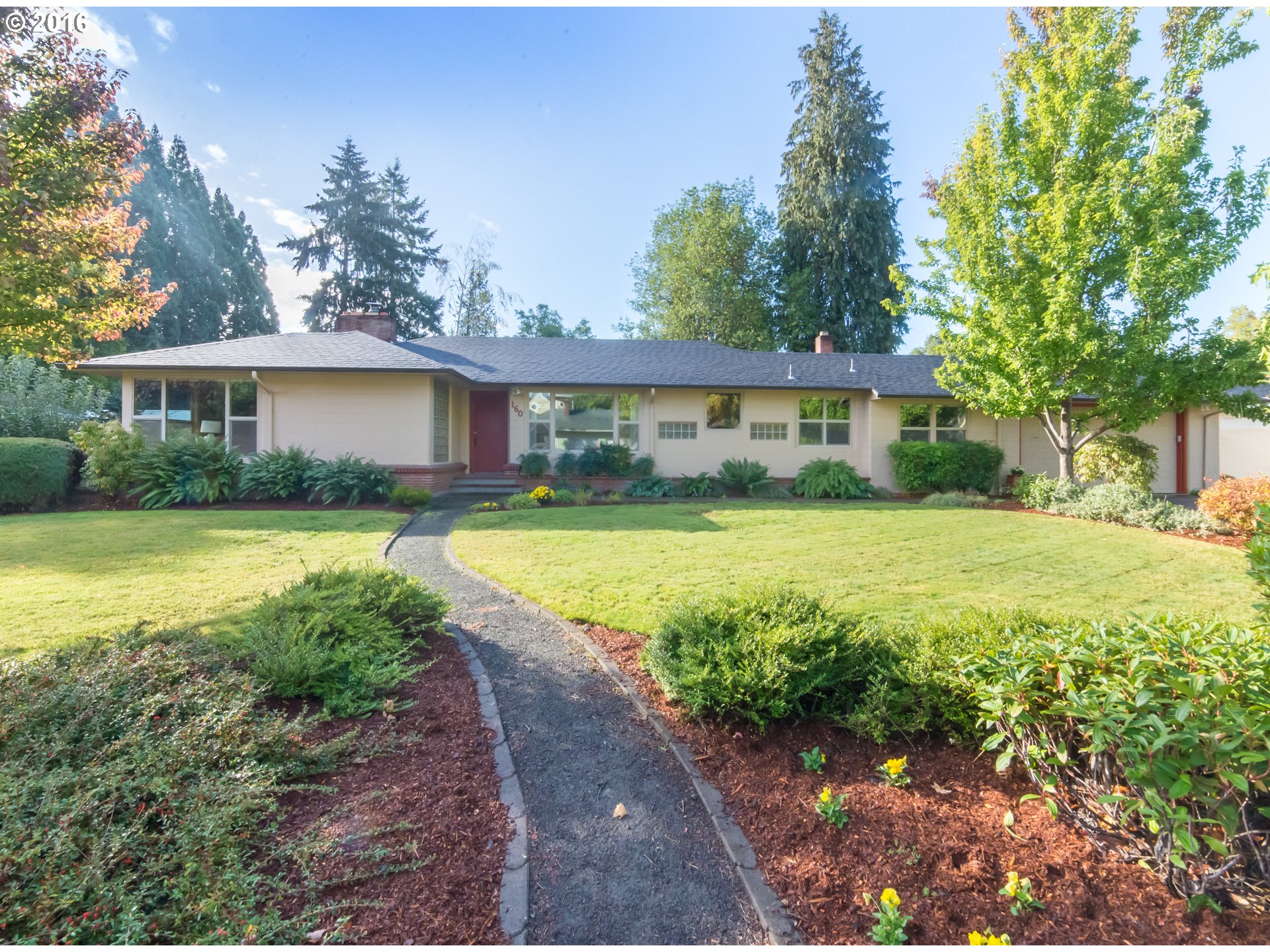 160 Lindner Ln, Eugene, OR 97404 photo 1