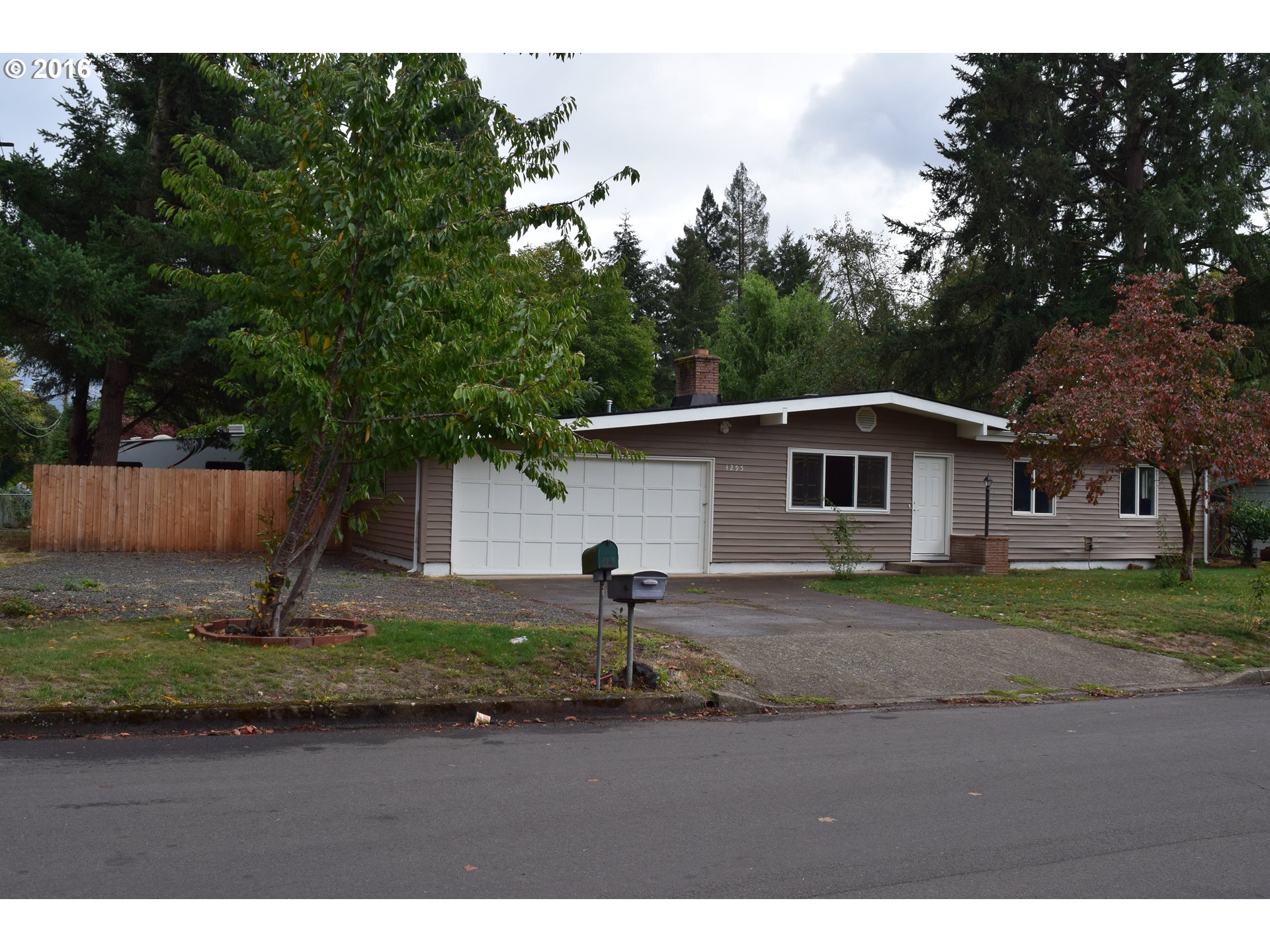 4295 Shannon St, Eugene, OR 97404 photo 1