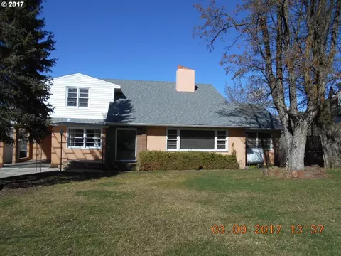 311 E Main St, John Day, OR 97845 photo 1