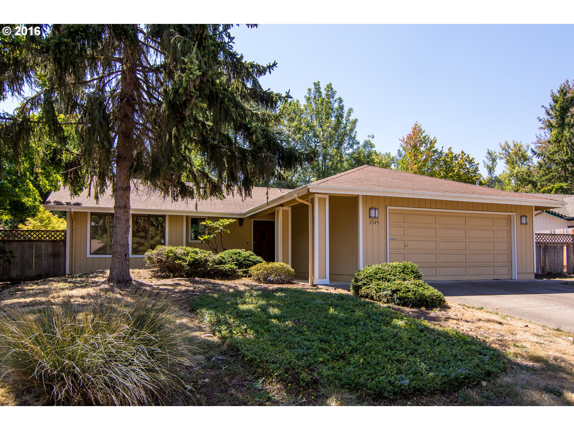 2345 Blackburn St, Eugene, OR 97405 photo 1