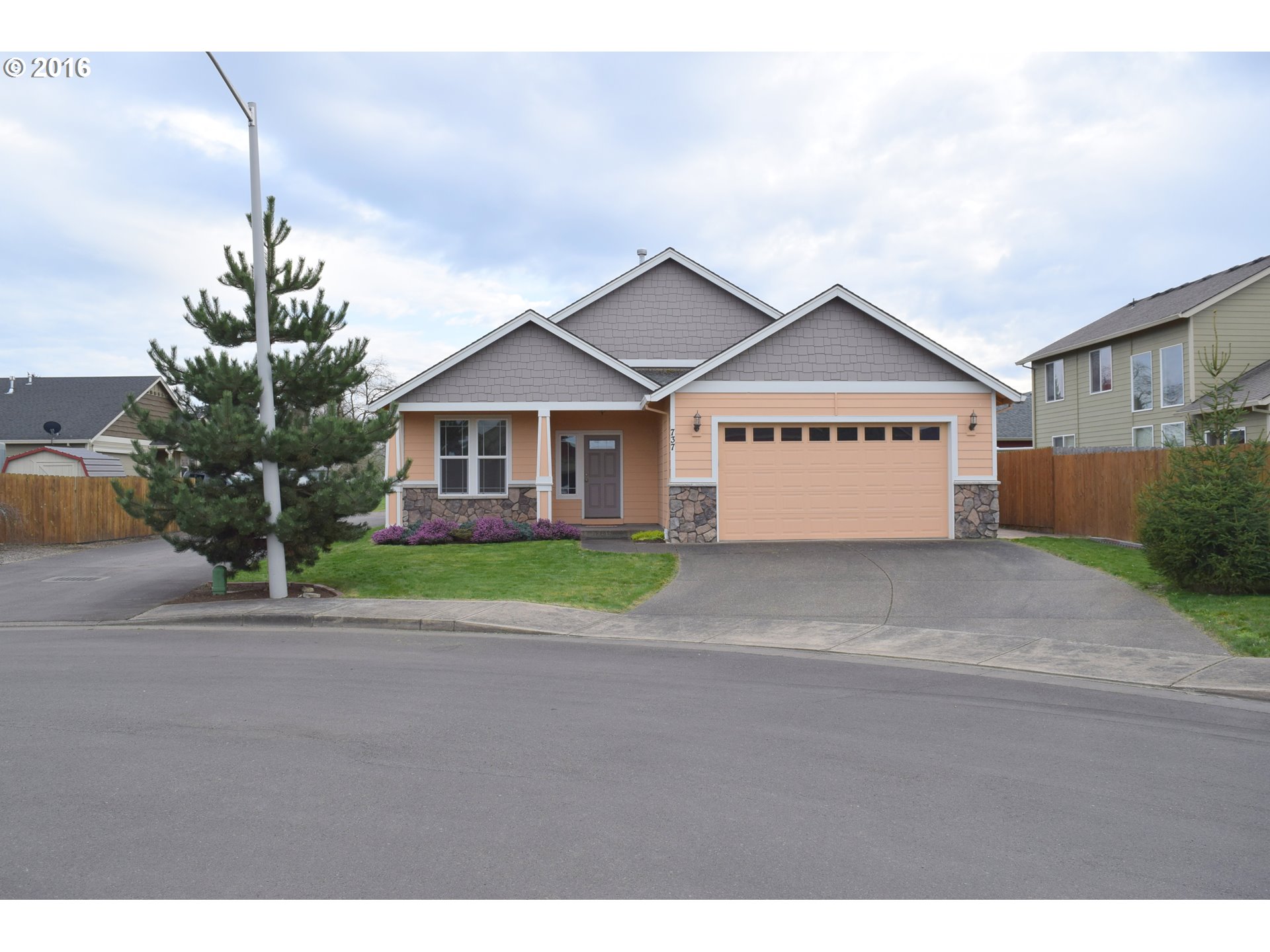 737 Trinity Ct, Molalla, OR 97038 photo 1