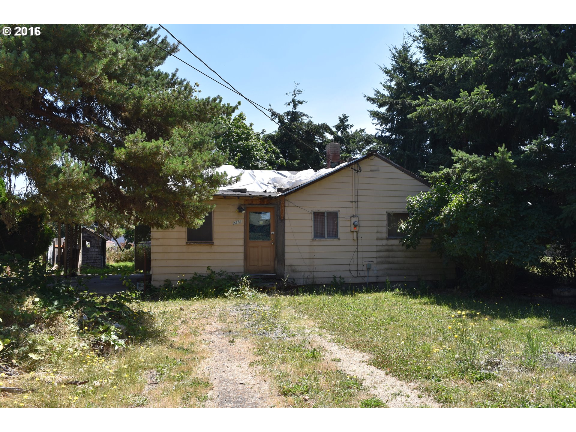 2461 E Irwin Way, Eugene, OR 97402 photo 1