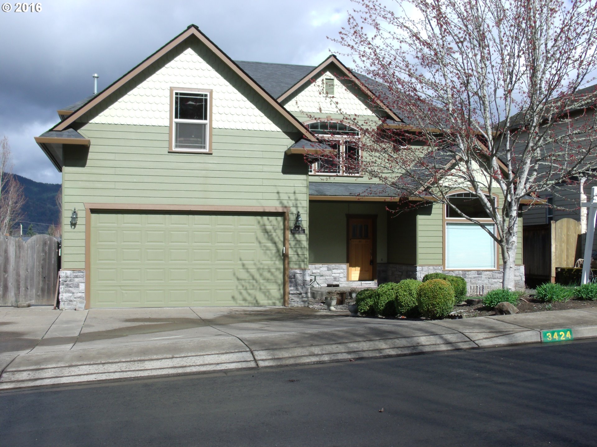 3424 Ambleside Dr, Springfield, OR 97477 photo 1
