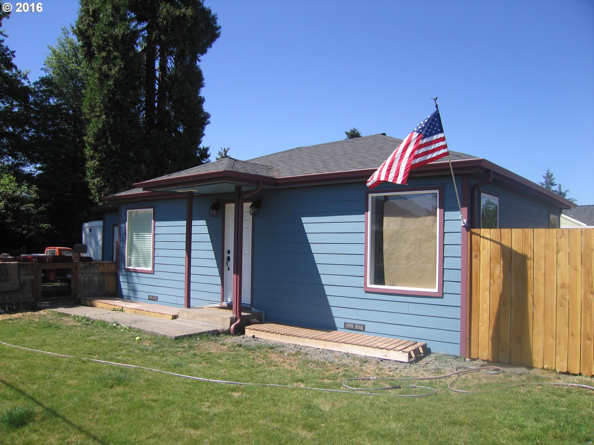 2460 A St, Springfield, OR 97477 photo 1