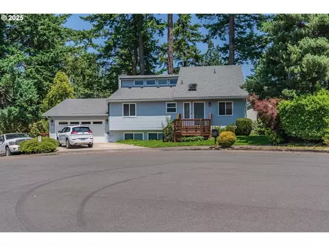 975 SW Florence Ct, Gresham, OR 97080