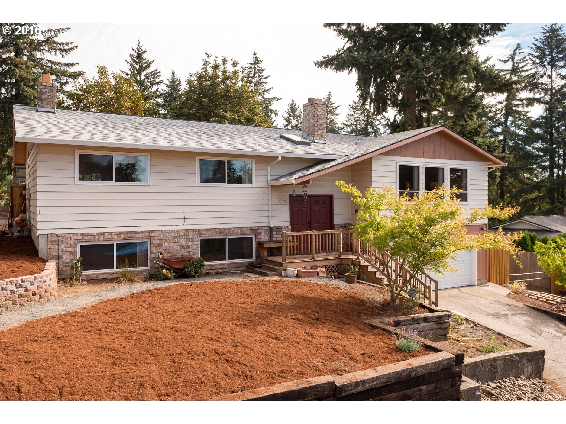 7540 Ridge Dr, Gladstone, OR 97027 photo 1