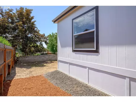 253 E 7th St, Lafayette, OR 97127 photo 32