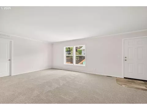 253 E 7th St, Lafayette, OR 97127 photo 6