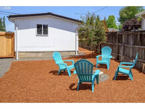 253 E 7th St, Lafayette, OR 97127 photo 30