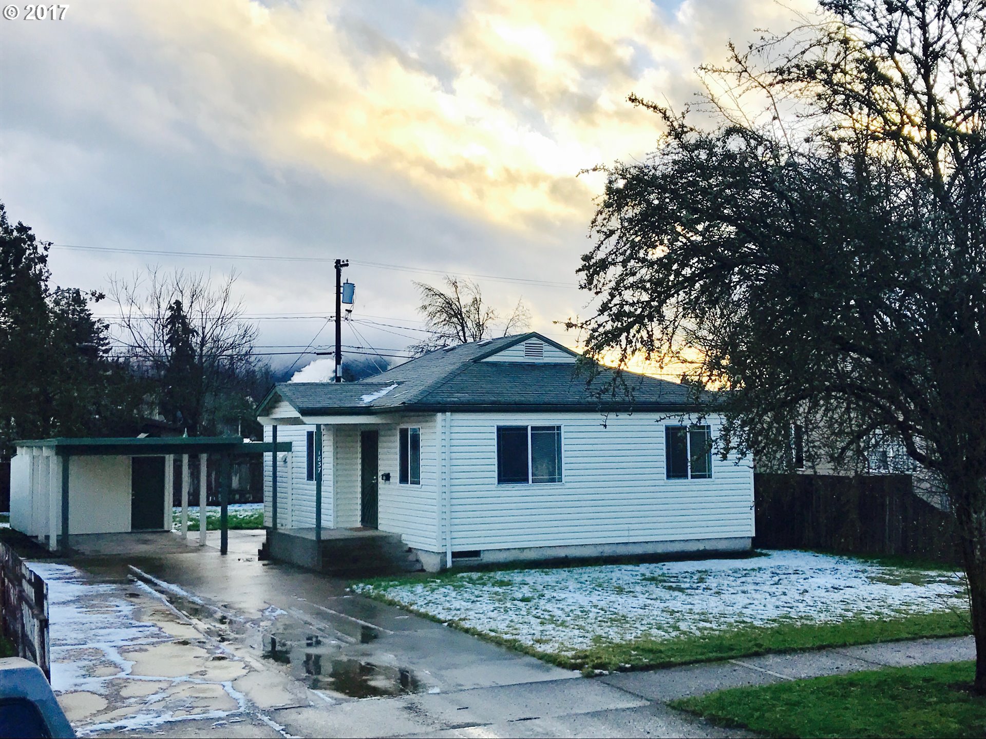 1837 G St, Springfield, OR 97477 photo 1