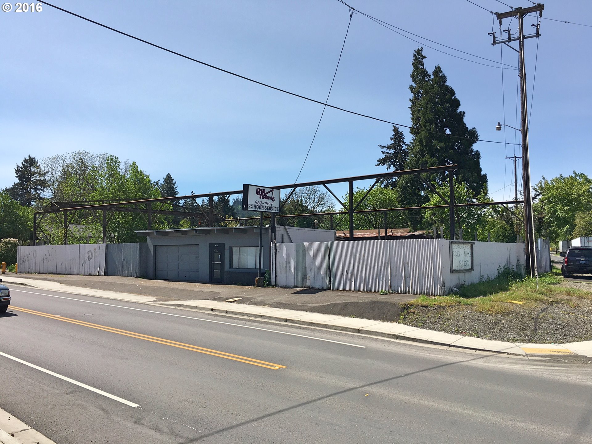 4530 Franklin Blvd, Eugene, OR 97403 photo 1