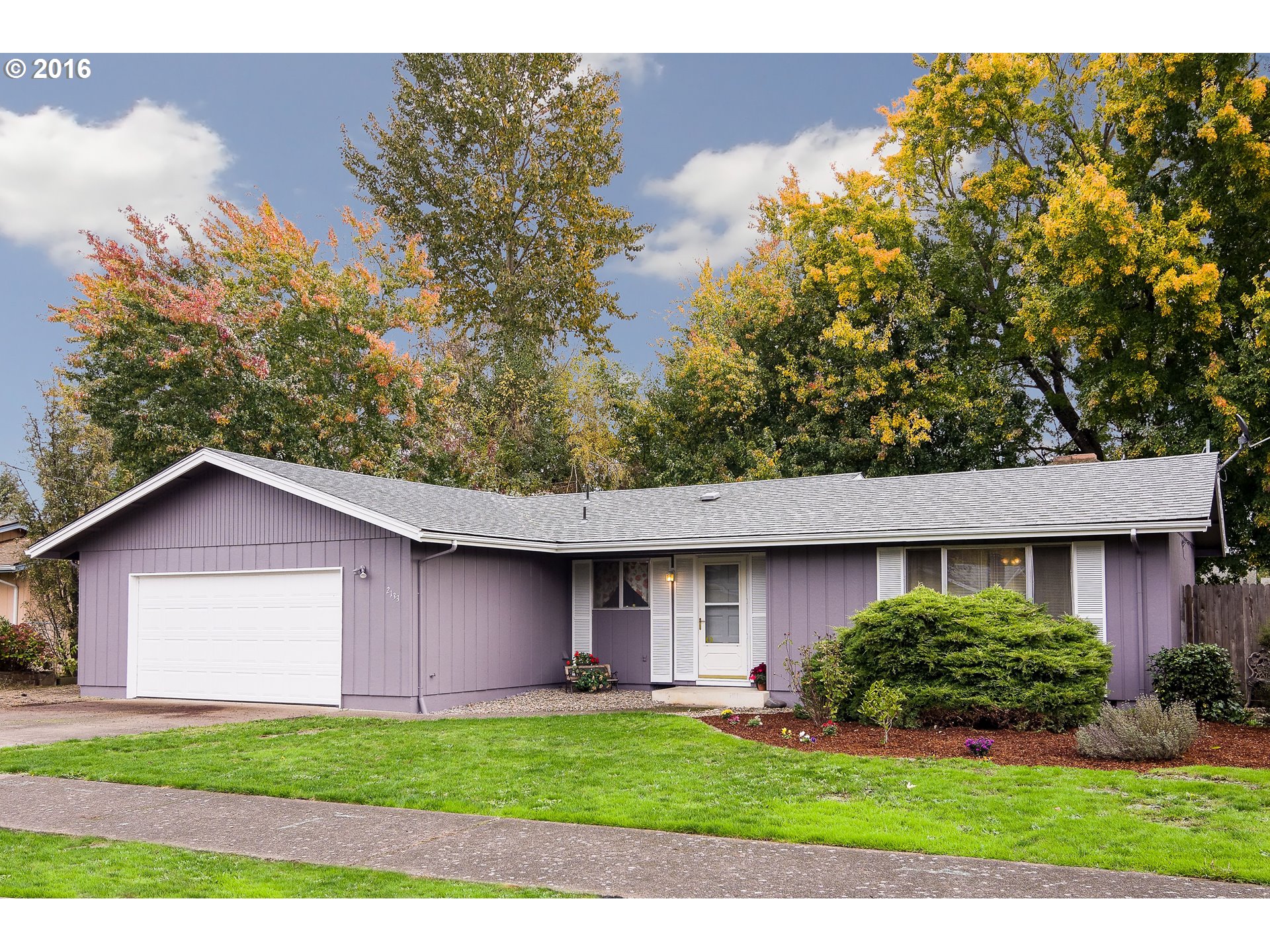 2133 N Danebo Ave, Eugene, OR 97402 photo 1