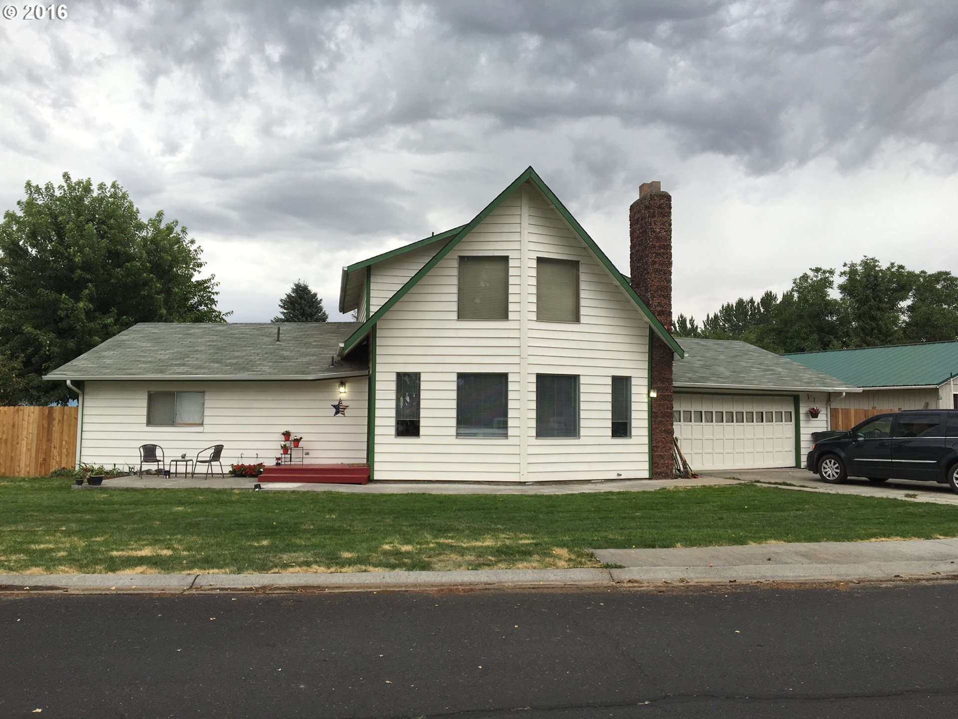 805 Mt Adams Ave, Boardman, OR 97818 photo 1