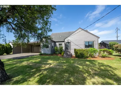 512 Evergreen Dr, Tillamook, OR 97141