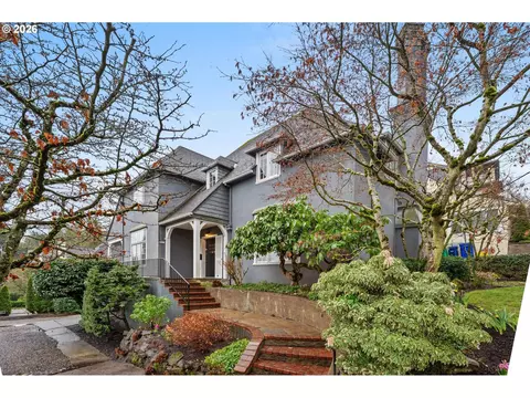 2300 SW 18th Ave, Portland, OR 97201