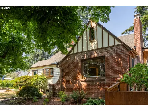 5735 NE Klickitat St, Portland, OR 97213