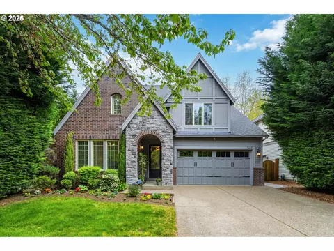 1082 Meek Way, West Linn, OR 97068