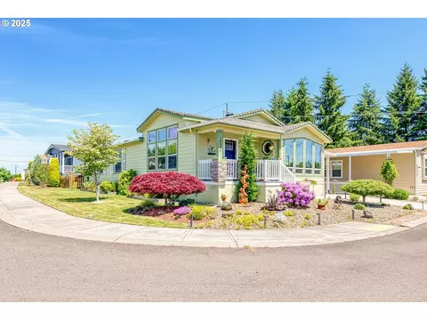 14975 S Plum Dr, Oregon City, OR 97045