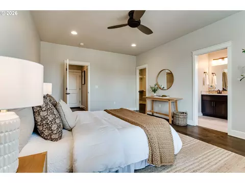 Bedroom - 3550 Mountain Quail Ln, Eugene, OR 97405 photo 3 of 4