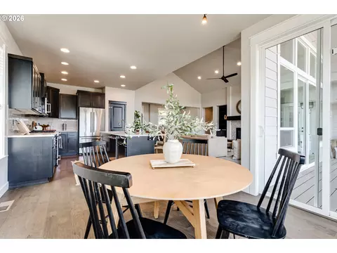 Dining - 3550 Mountain Quail Ln, Eugene, OR 97405 photo 2 of 2