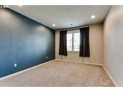 Bedroom - 3550 Mountain Quail Ln, Eugene, OR 97405 photo 4 of 4