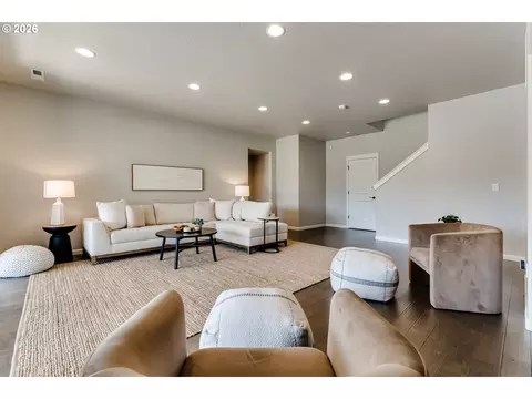 Living - 3550 Mountain Quail Ln, Eugene, OR 97405 photo 5 of 5