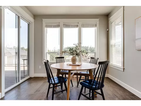Dining - 3550 Mountain Quail Ln, Eugene, OR 97405 photo 1 of 2