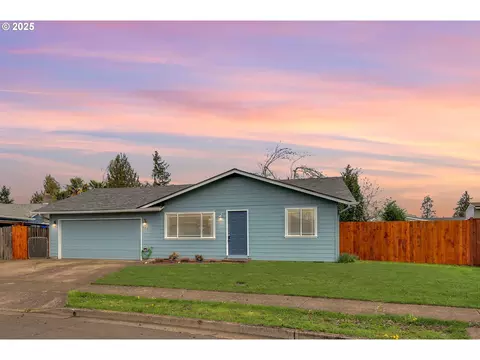 401 49th Loop, Springfield, OR 97478