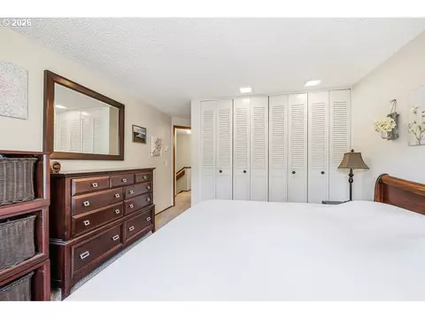 Bedroom - 2635 E Wilshire Dr, Eugene, OR 97405 photo 3 of 3