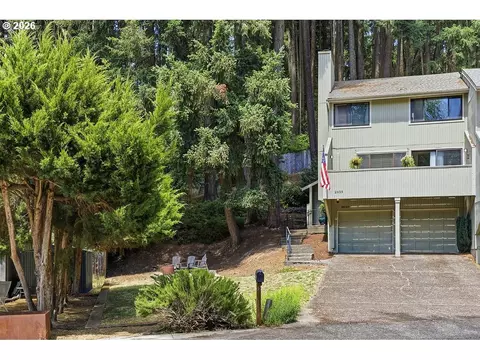 Exterior - 2635 E Wilshire Dr, Eugene, OR 97405 photo 2 of 8