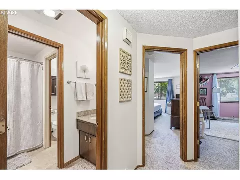 Entry Way - 2635 E Wilshire Dr, Eugene, OR 97405 photo 3 of 5