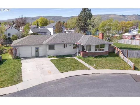 2955 N 3rd St, Baker City, OR 97814
