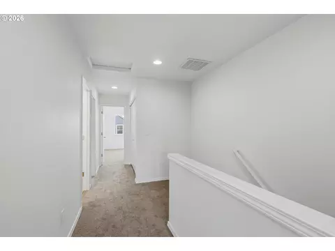 Entry Way - 5934 SE 16th Loop, Gresham, OR 97080 photo 3 of 3